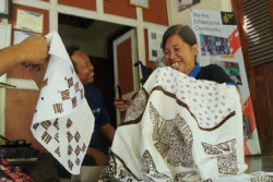 Keren! Batik Tulis Buatan Difabel Zone Ini Tembus Pasar Internasional