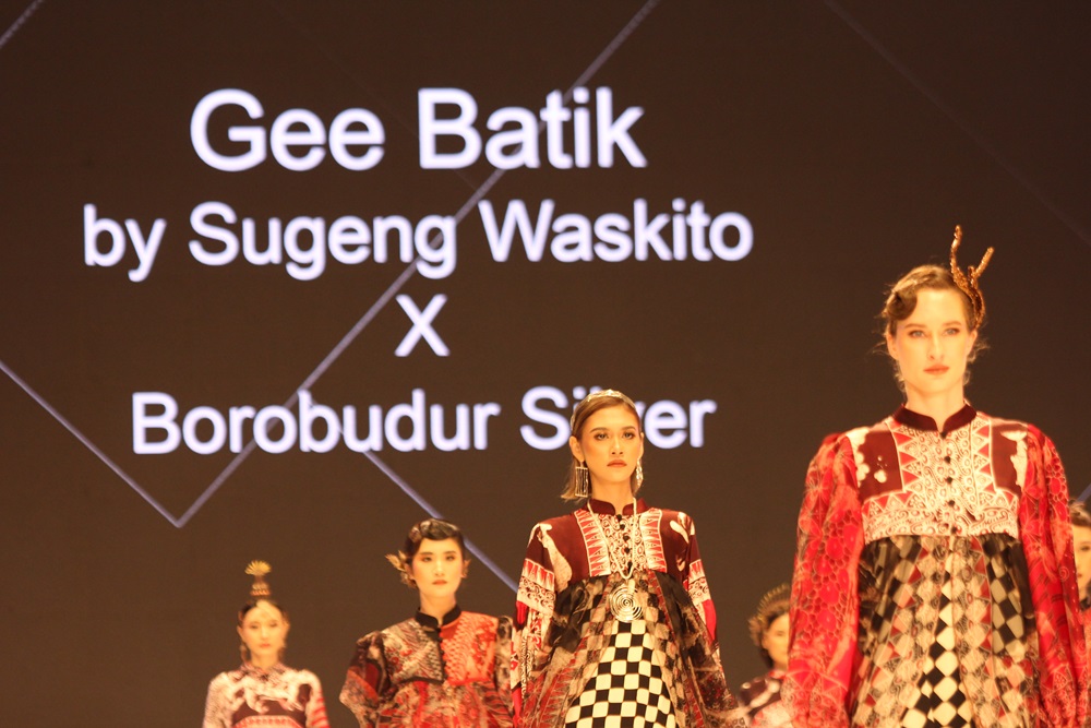 Nuansa Kemerdekaan Hadir di Hari Ketiga Jogja Fashion Week 2024