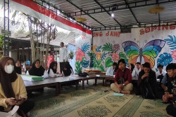 Guru Sekolah Muhammadiyah Didampingi Pembuatan Media Pembelajaran Lewat Vlogging