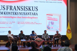 USD Gelar Bedah Buku Paus Fransiskus dalam Konteks Nusantara