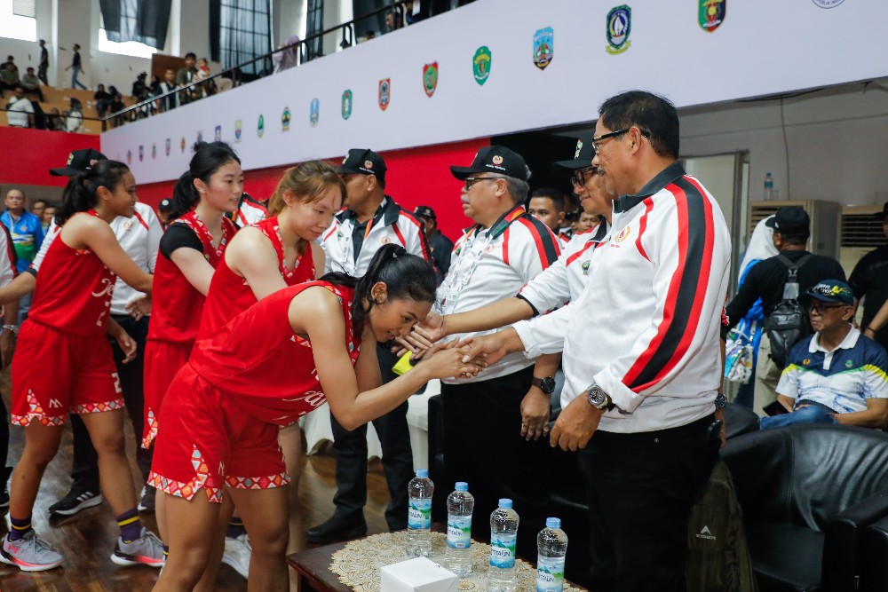 Dukung dan Motivasi Atlet Jateng, Nana Sudjana Tinjau Venue PON Aceh