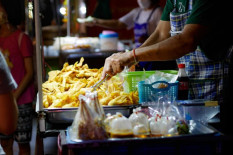 Pakar Kesehatan Perbolehkan Anak Makan Jajanan Pasar dan Makanan Ringan, Ini Syaratnya