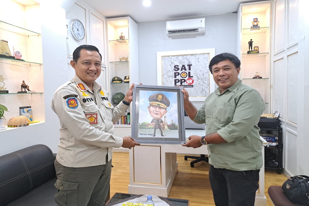 Kepala Satpol PP Kota Jogja Octo Noor Arafat Menegakkan Aturan Secara Humanis