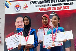 Atlet Panjat Tebing NSC Raih 2 Emas dan 1 Perunggu di Ajang Piala Panglima TNI 2024