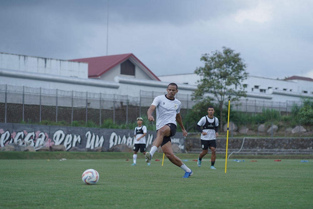 Bek PSS Cleberson Ungkap Perkembangan Tim di Bawah Pelatih Anyar Mazola