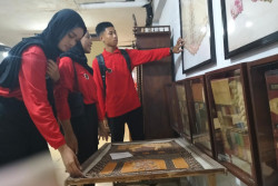 Pelajar Asal Morowali Terkesan Saat Mengunjungi Museum Batik Jogja