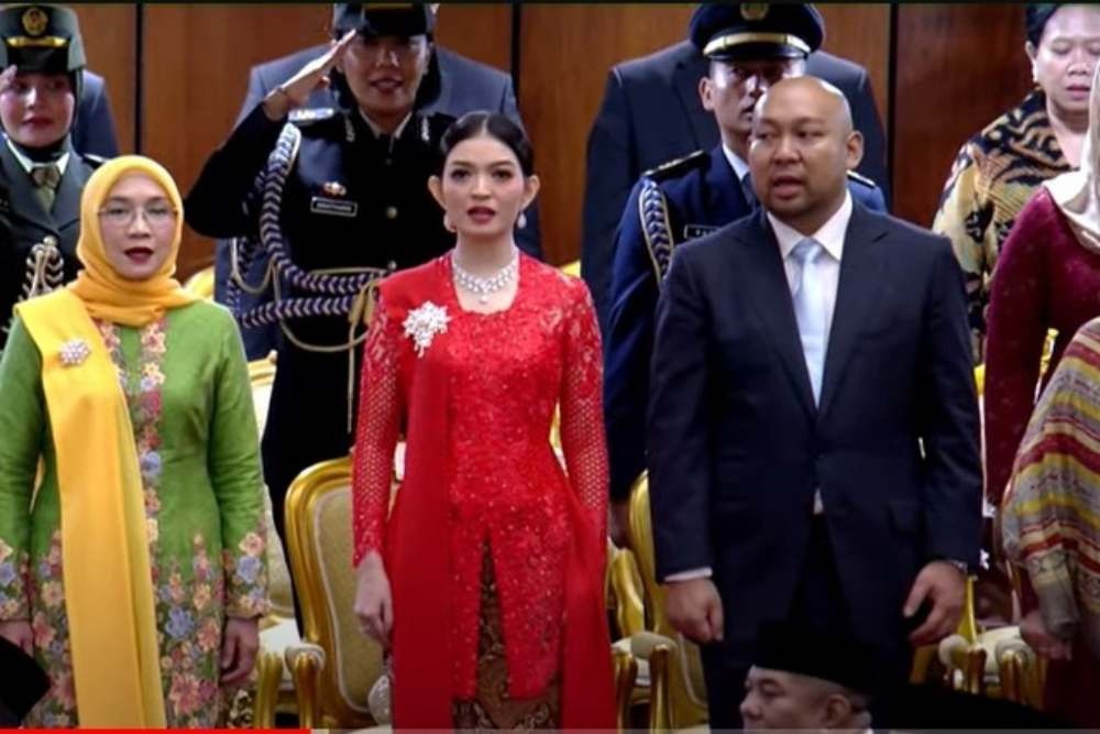 Tampil Elegan saat Pelantikan Suami, Ternyata Ini Sosok Makeup Artist Pribadi Selvi Ananda