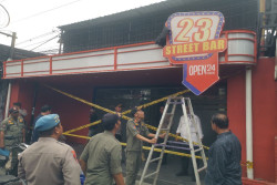 Jalankan Instruksi Gubernur DIY, Outlet Miras Tanpa Izin di Kota Jogja Ditertibkan Serentak