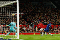 Hasil Man United vs Chelsea Liga Inggris: Skor 1-1, Penalti Bruno Fernandes Dibayar Lunas oleh Moises Caicedo