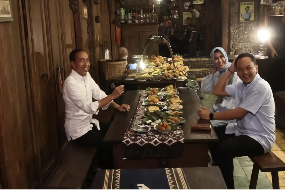 Ini Pesan Jokowi untuk Calon Wali Kota dan Wakil Wali Kota Surakarta Respati-Astrid