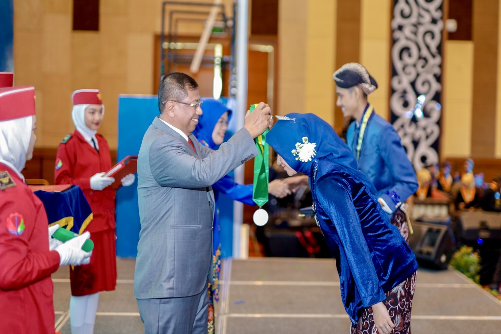 261 Siswa SMK SMTI Yogyakarta Diwisuda, 98,85 Persen Langsung Kerja dan Melanjutkan Pendidikan