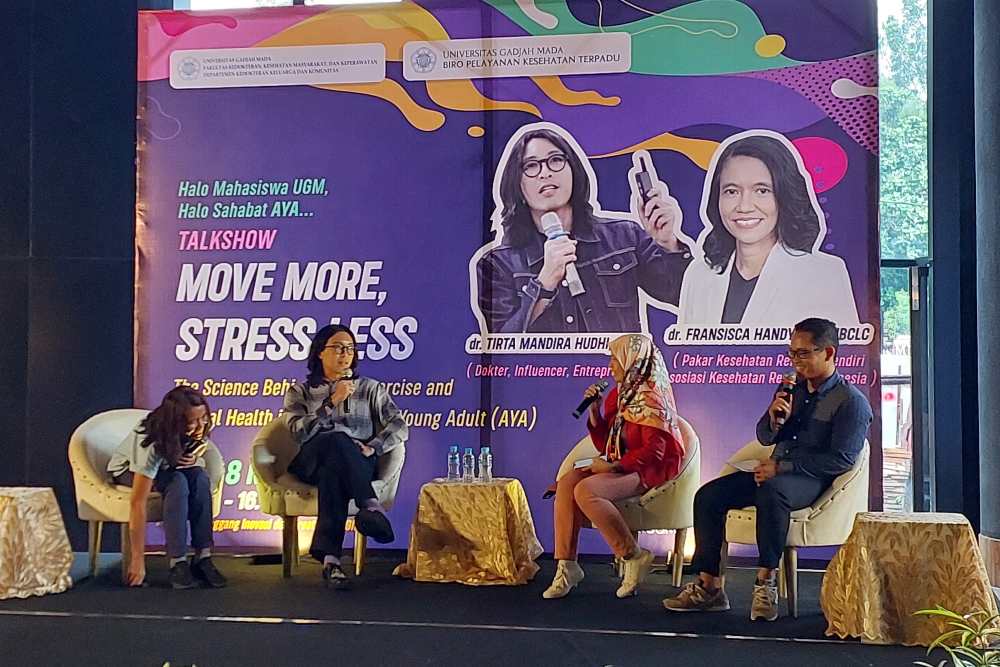 Departemen Kedokteran Keluarga dan Komunitas Menggelar Talkshow Move More, Stress Less