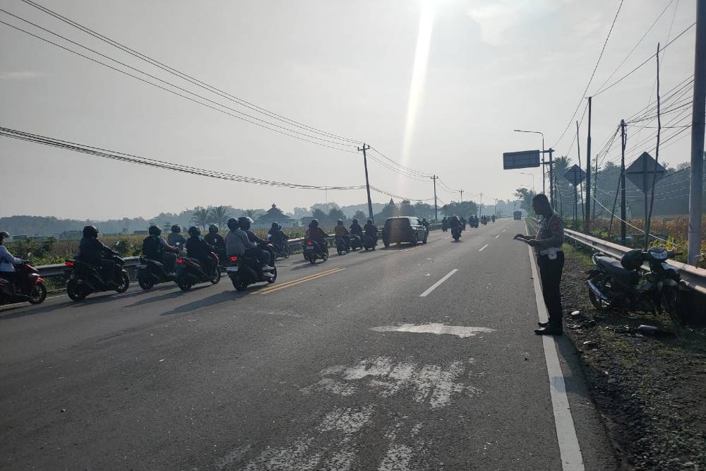 Lampaui Marka, Innova Tabrak Sepeda Motor di Sukoreno, Pelajar Jadi Korban