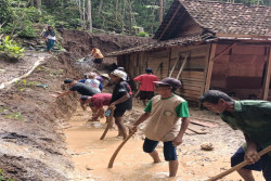 4 Rumah Rusak Akibat Hujan Lebat di Bantul pada Hari Kamis