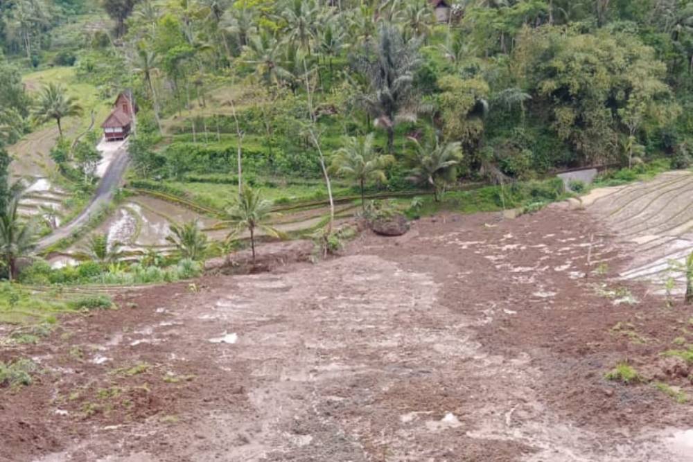 Satu Hektare Sawah dan Dua Traktor Tertimbun Tanah Longsor di Kulonprogo