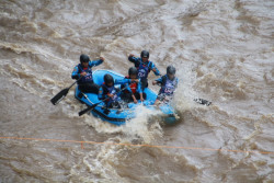 Ratusan Atlet Arung Jeram dari Dalam dan Luar Negeri Beraksi di Kali Progo