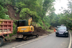 Jalan Penghubung Kulonprogo-Magelang Sempat Tertutup Longsor