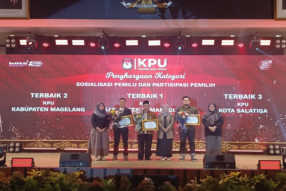 KPU Magelang Raih Penghargaan Terbaik Kedua Se-Jawa Tengah untuk Sosialisasi dan Partisipasi Pemilih Pemilu 2024