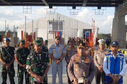 Kapolri dan Panglima TNI Cek Kesiapan Tol Prambanan-Klaten untuk Libur Natal dan Tahun Baru