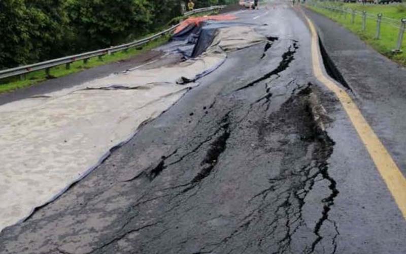 Ruas Jalan di Clongop Amblas dan Terancam Longsor, Begini Kondisinya