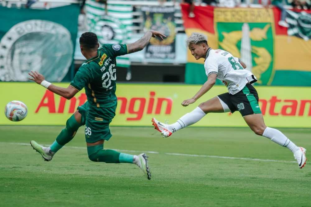 Meski Kalah dari Bali United, Persebaya Surabaya Masih Puncaki Klasemen Liga 1 Indonesia