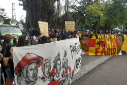 Tolak PPN 12%, Ratusan Massa Demo di Jalan Malioboro