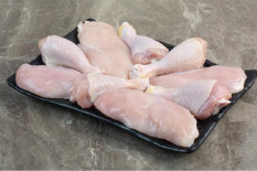 Tahun Baru, Pembelian Daging Ayam Ras di Pasar Niten Masih Lesu