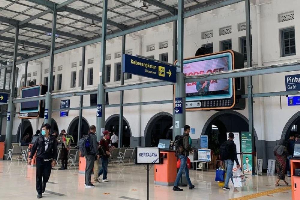 Stasiun Pasar Senen Layani 278.000 Penumpang Selama Libur Natal dan Tahun Baru, Fasiliats Dibenahi