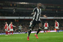 Newcastle United Tundukkan Arsenal dengan Skor 2-0, The Magpies Selangkah Lagi ke Final Piala Liga Inggris