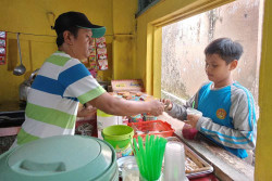 Program MBG Bikin Penjaga Kantin Sekolah Waswas Omzet Anjlok