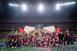 Bekuk Real Madrid 2-5 di Final Piala Super Spanyol, Pelatih Barcelona Hansi Flick Sumringah