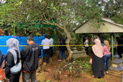 Polda Jateng Bongkar Makam Darso, Korban Dugaan Penganiayaan Polisi DIY