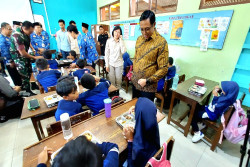 Buntut Keracunan di Sukoharjo, Kepala Kantor Komunikasi Kepresidenan : SOP Pelaksanaan MBG Diperketat