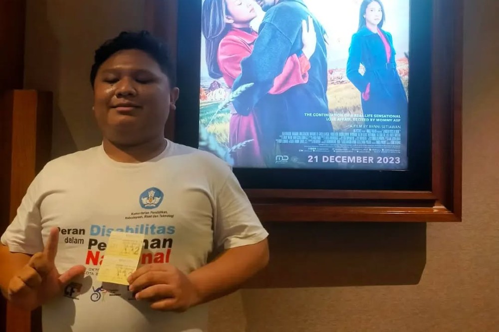 Kisah Sutradara Film Tunanetra Pertama di Indonesia