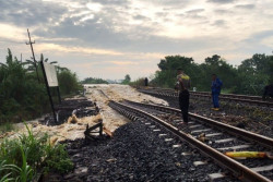 Rel Amblas Akibat Banjir Grobogan: 6 Kereta Api Batalkan Perjalanan, Ini Daftarnya