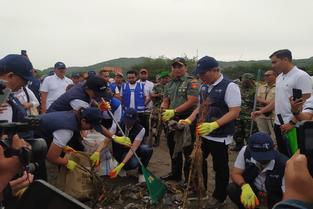 Menpar Luncurkan Gerakan Wisata Bersih dari Sampah di Pantai Parangtritis Bantul