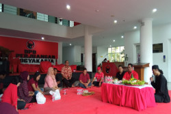 Tumpeng dari Warga dan Penanaman Pohon Warnai Peringatan HUT ke-78 Megawati Soekarnoputri