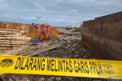 Menteri Lingkungan Hidup Segel Area Reklamasi Perairan Bekasi