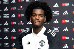 Bek Muda Arsenal Ayden Heaven Resmi Bergabung dengan Manchester United