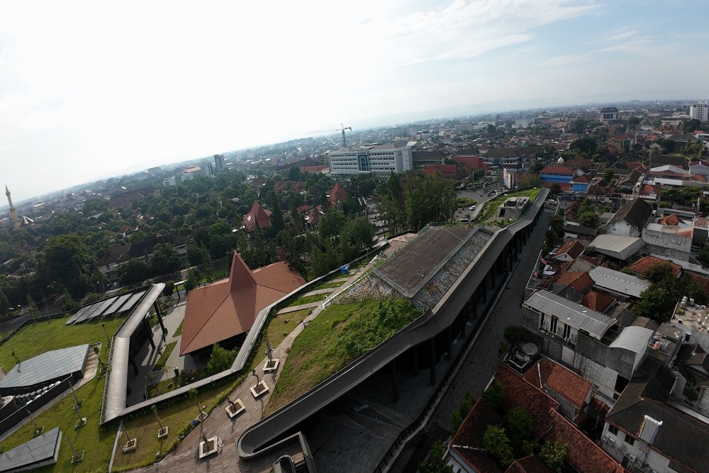 Hanya di GIK UGM, Begini Penampakan Rooftop dengan Taman Terbuka Terbesar di Asia Tenggara