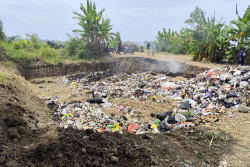 Meski Sudah Ditegur, Penampungan Sampah Ilegal Kulonprogo Ngeyel Beroperasi