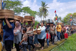 Tradisi Nyadran Demangan di Temanggung yang Pantang Mencicipi Makanan