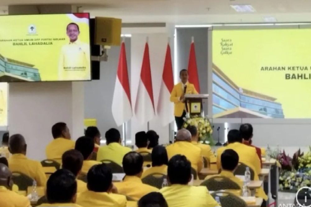 Di Rakernas Golkar, Bahlil Sentil Ketua Komisi XI DPR RI Terkait Polemik LPG 3 Kg