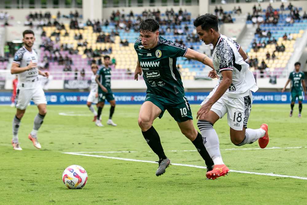 Dua Gol Cantik Bali United Benamkan PSS, Tren Minus Berlanjut