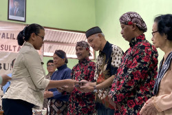 GKR Mangkubumi Serahkan Serat Palilah untuk 44 Warga Kotabaru, Warga Merasa Tenang