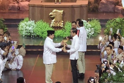 Presiden Prabowo Beri Hadiah Keris ke Jokowi, Ini Maknanya