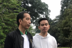 Jokowi Nebeng Mobil Wapres Gibran Usai Hadiri HUT Gerindra di Sentul Bogor: Ban Mobil Saya Gembos