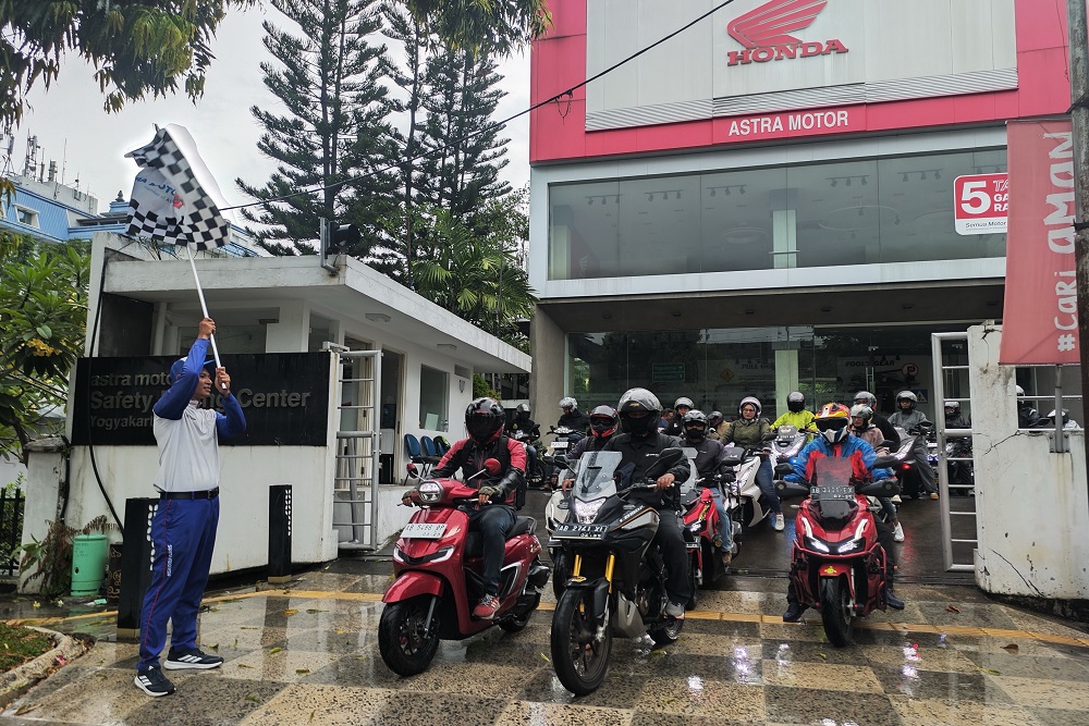 Nikmati Alam dengan Perkemahan, Bikers Honda Kumpul Bareng di Honda Bikers Motour Camp