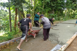 Padat Karya Infrastruktur Mempermudah Akses Warga di Ngenep Dlingo Bantul