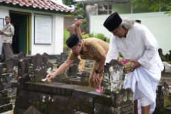 Upacara Adat dan Tradisi Budaya Sadranan Masjid Kagungan Dalem Sambisari Dipimpin Gus Muwafiq